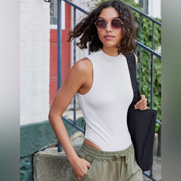 aerie Tops - NWT Aerie Sleeveless Mock Neck Bodysuit Muslim